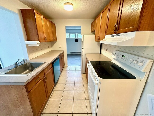 Photo - 9 Cinnamon Spring Unit 9