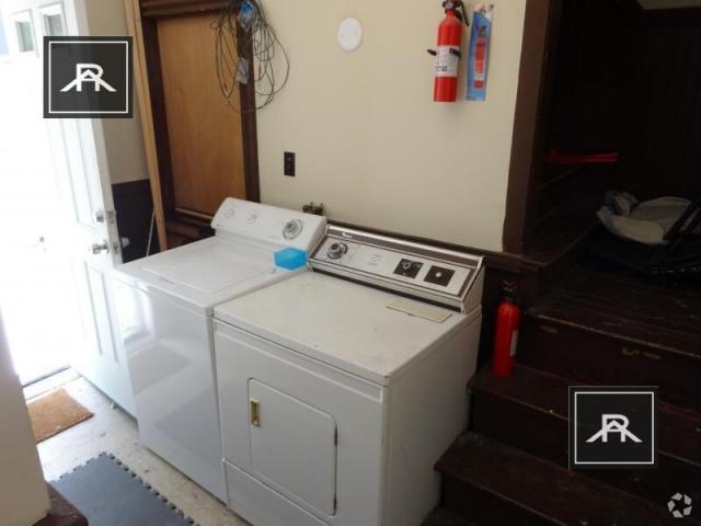 Building Photo - 4 bedroom in Allston MA 02134 Unit 1 Rental