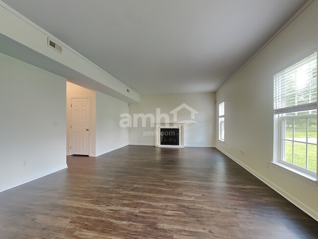 Photo - 4 Woodsong Ct