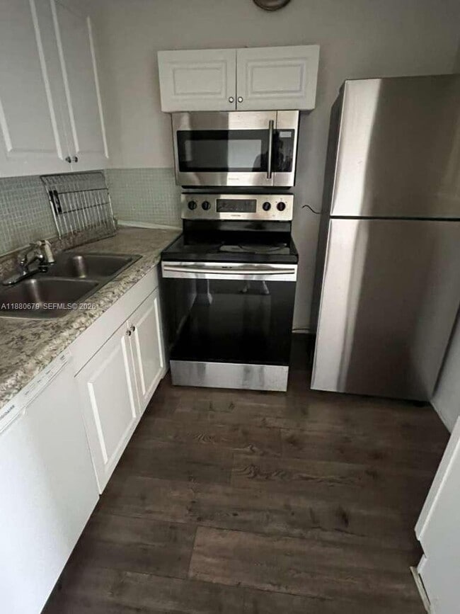 Photo - 82 Fanshaw B Unit 82