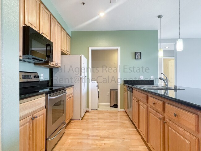 Photo - 1121 40th St