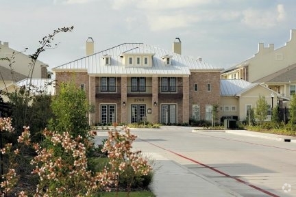 Building Photo - Stone Bridge Rental