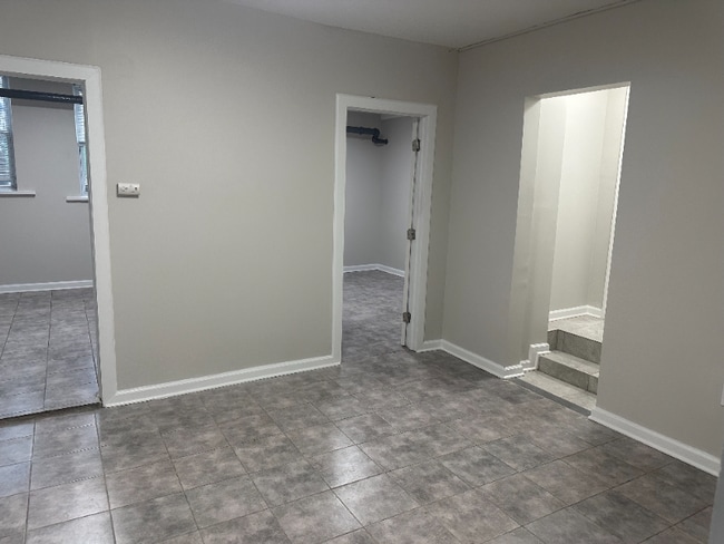 Photo - 9 Bentley Ave Unit 17B