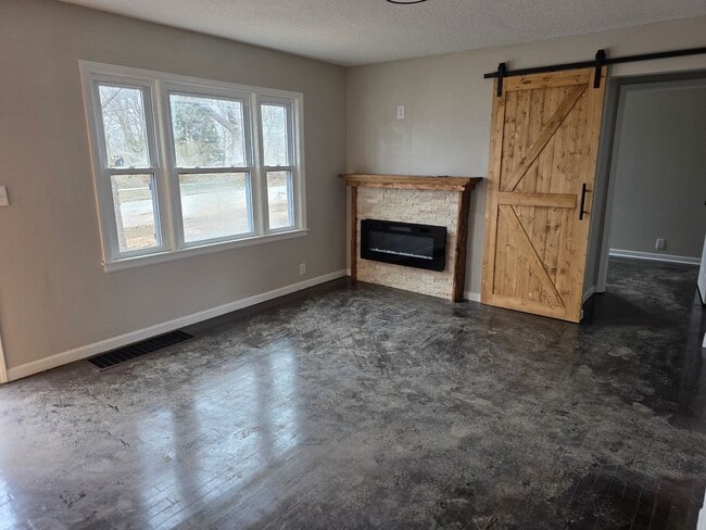 Photo - 214 Lobban St