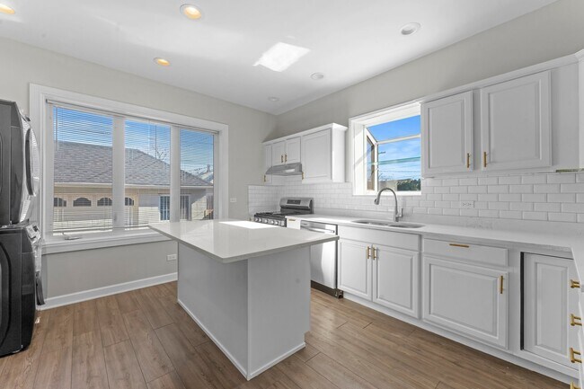 Photo - 5124 W Berenice Ave Unit 1