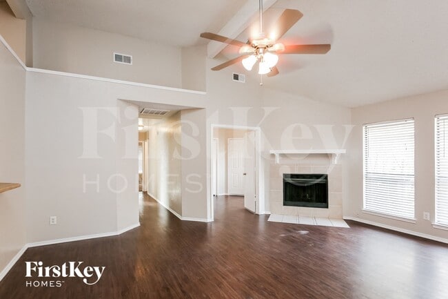 Photo - 2525 Butterfield Dr