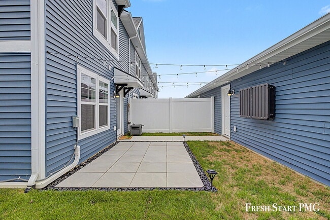 Photo - 3-Bed with 2.5 Baths in Rockford's Serene Setting with Fenced in Yard