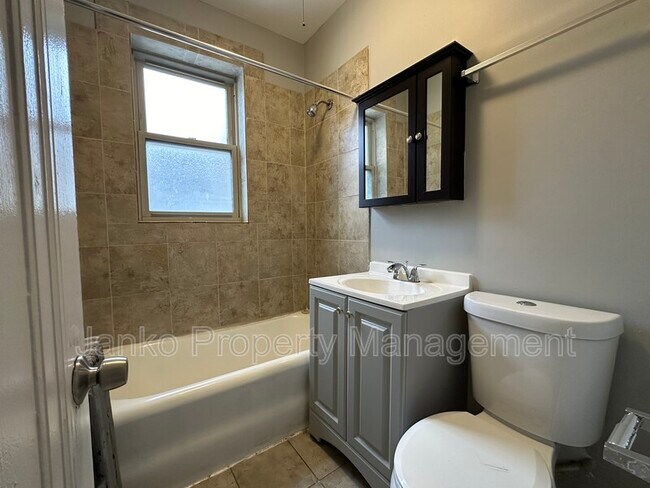 Photo - 5911 W Huron St Unit 2