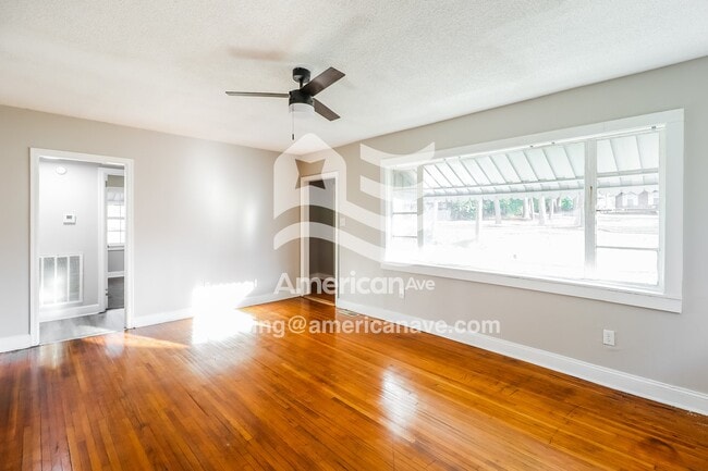 Photo - 614 Rutledge Dr