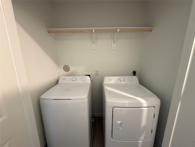 Photo - 16718 Old Wagon Wy