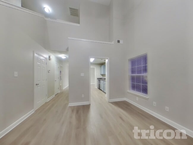 Photo - 107 Tanyard Ln