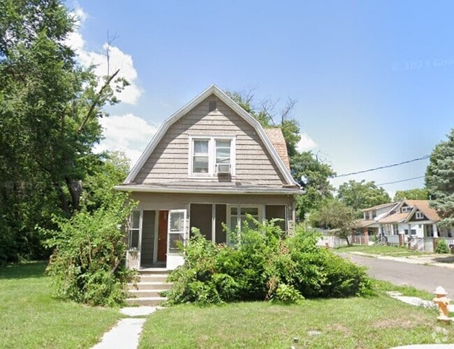 Building Photo - 319 E Archer Ave Rental