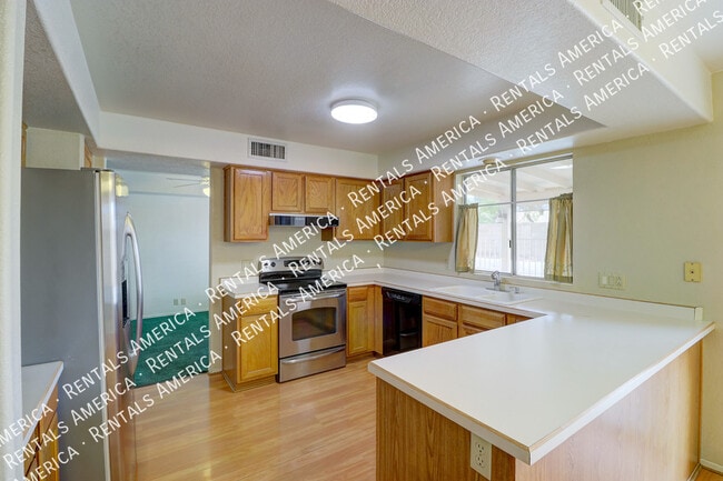 Photo - 2517 W Knox Rd