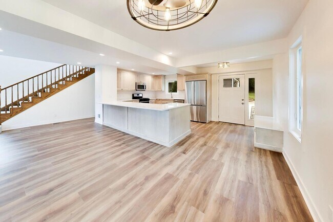 1444 Seminole Rd