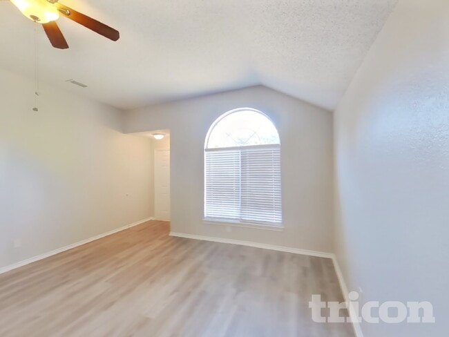 Photo - 2329 Belton Dr