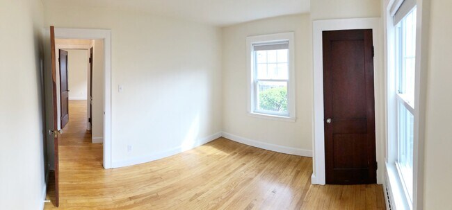 Photo - Good credit and solid income required! Unidad 1L