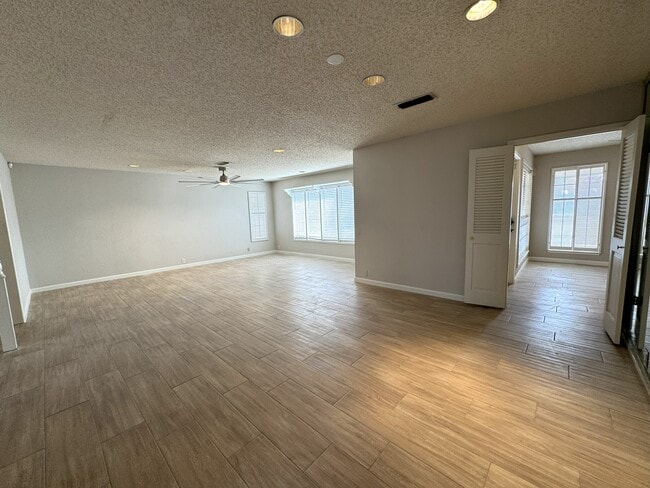 Photo - 2405 Stutz Pl