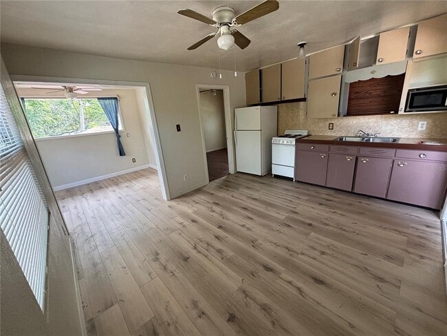 Photo - 1217 Carolyn Ln