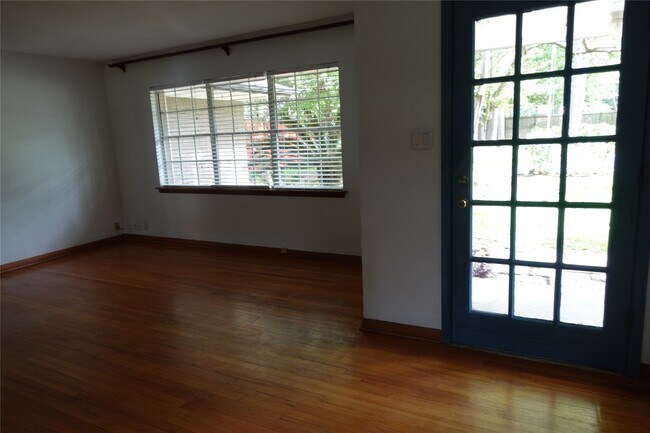 Photo - 918 Lehman St