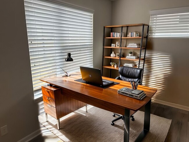 Photo - 2942 W New York St