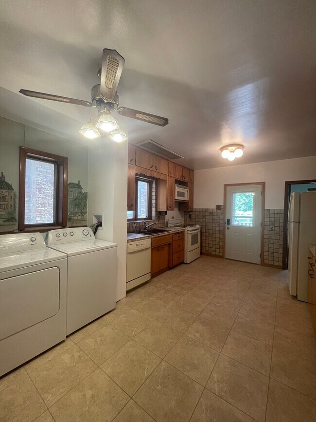 Photo - 5832 N Virginia Ave Unit 1