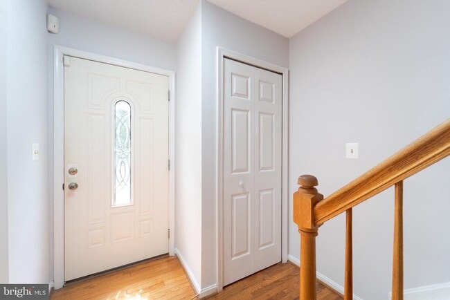 Photo - 413 Lakeview Ct