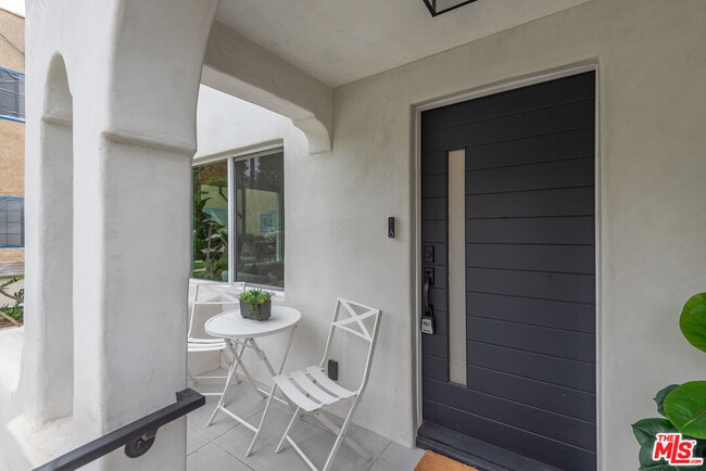 Photo - 3626 E 1st St