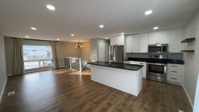 Photo - Updated 5 Bedroom House Near Memorial Park
