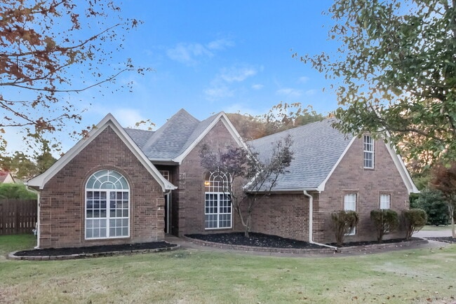 Building Photo - 55 Lakewood Cove