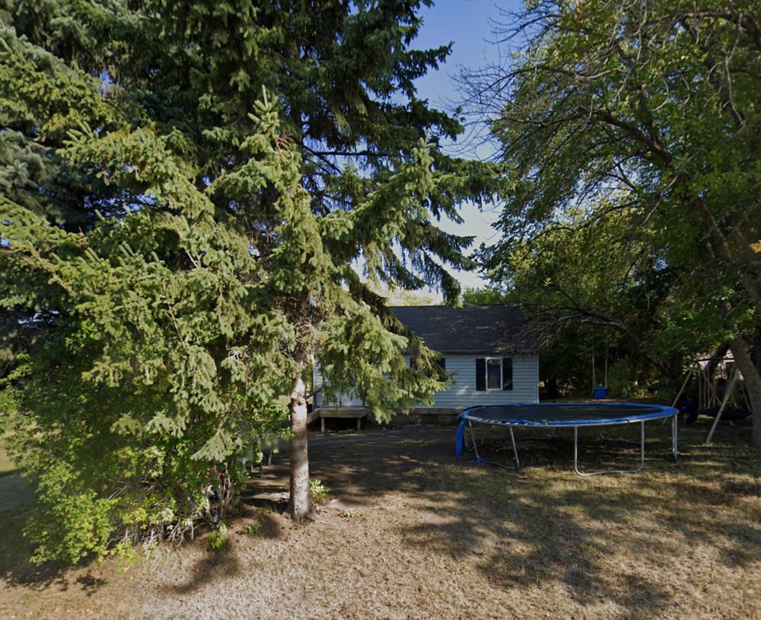 Photo - 810 E 2nd St