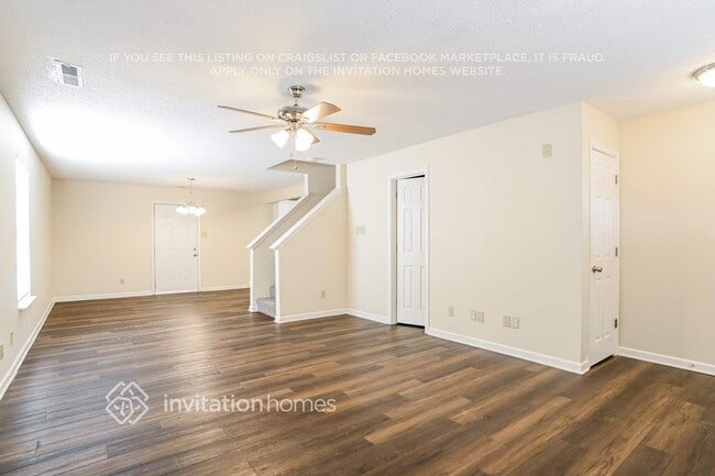 Photo - 1905 Dunsmore Ln