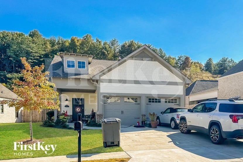 Photo - 1402 Woodridge Pl