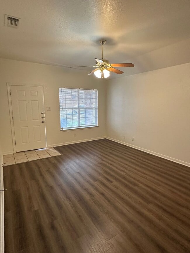 Photo - 1402 Cinch Dr Unit #A