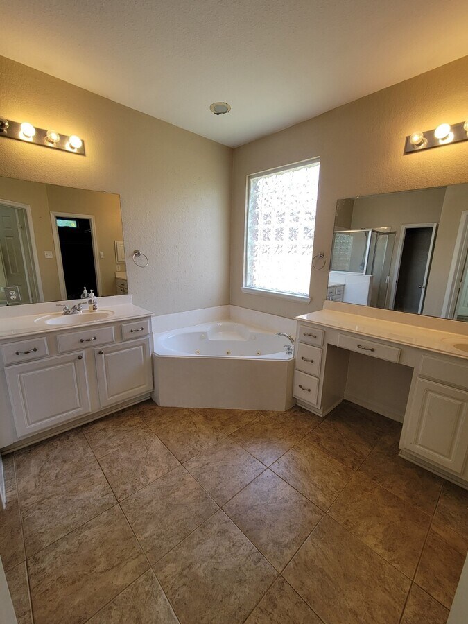 Photo - 14410 Floret Estates Ln