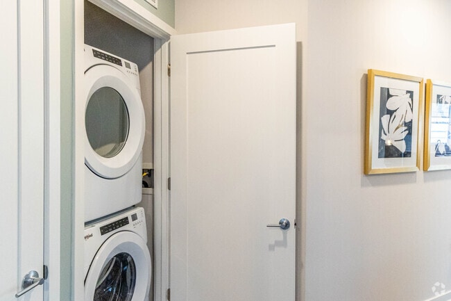 In Unit Washer & Dryer