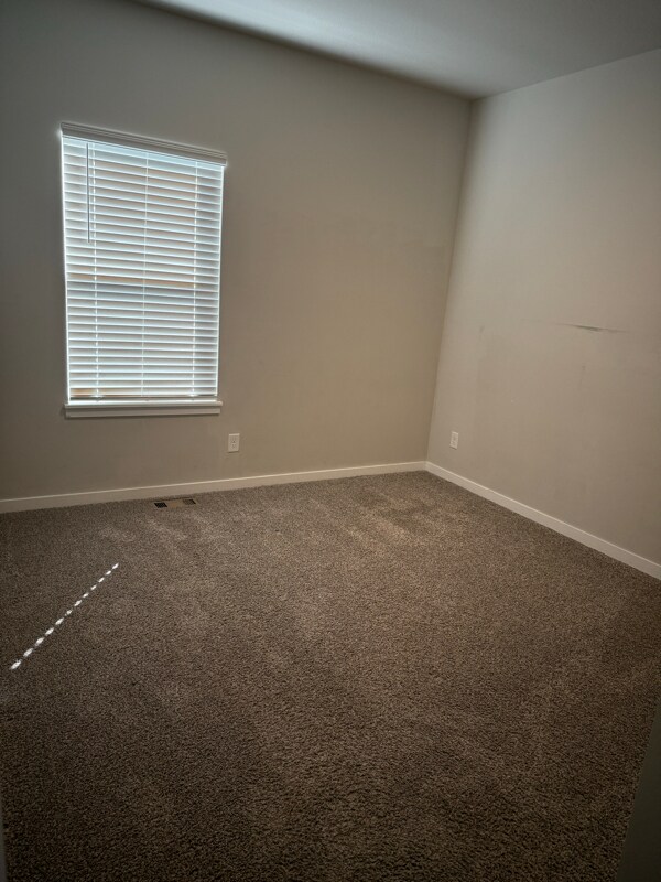 Photo - 10432 Powell Ave