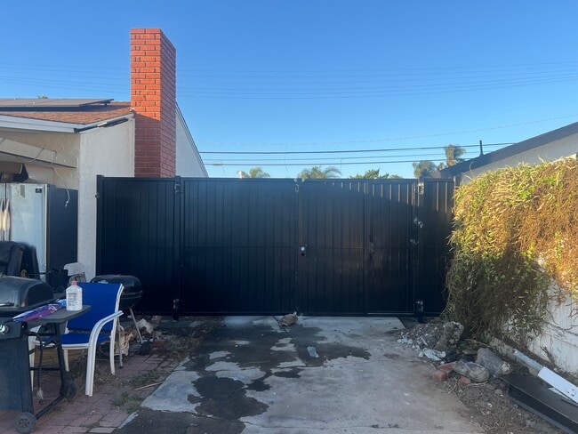 Photo - 1215 W L St Unit 2