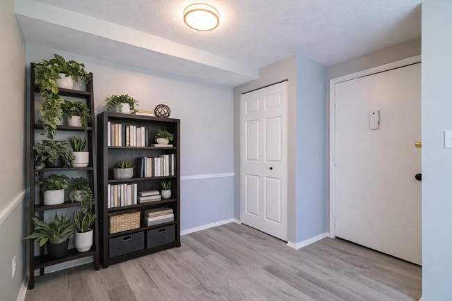 Freelander Apartments