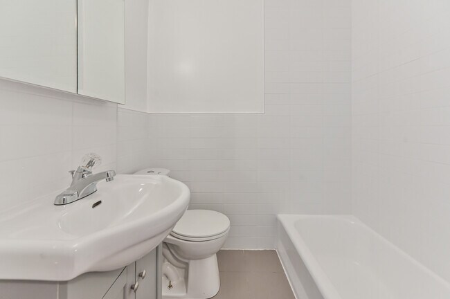 Photo - Skyliner Unit 00310