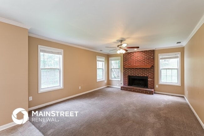 Photo - 1684 Summit Pl Way