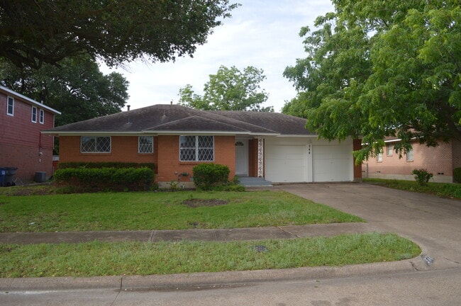 544 Willowood Ln - 544 Willowood Ln