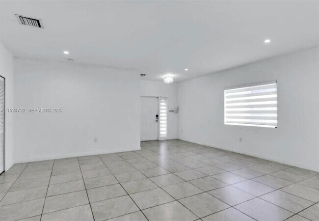 Photo - 23061 SW 124th Ave.