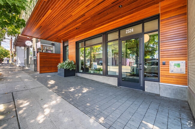 Jackson Street Apartments