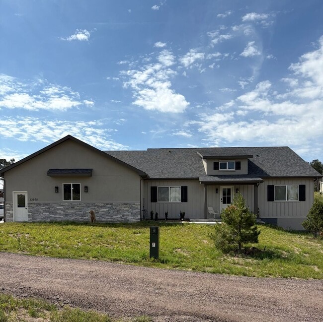 Building Photo - 13105 Ethyl St Unit A Rental