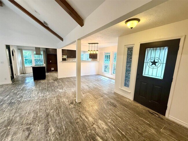 727 Angelina Dr