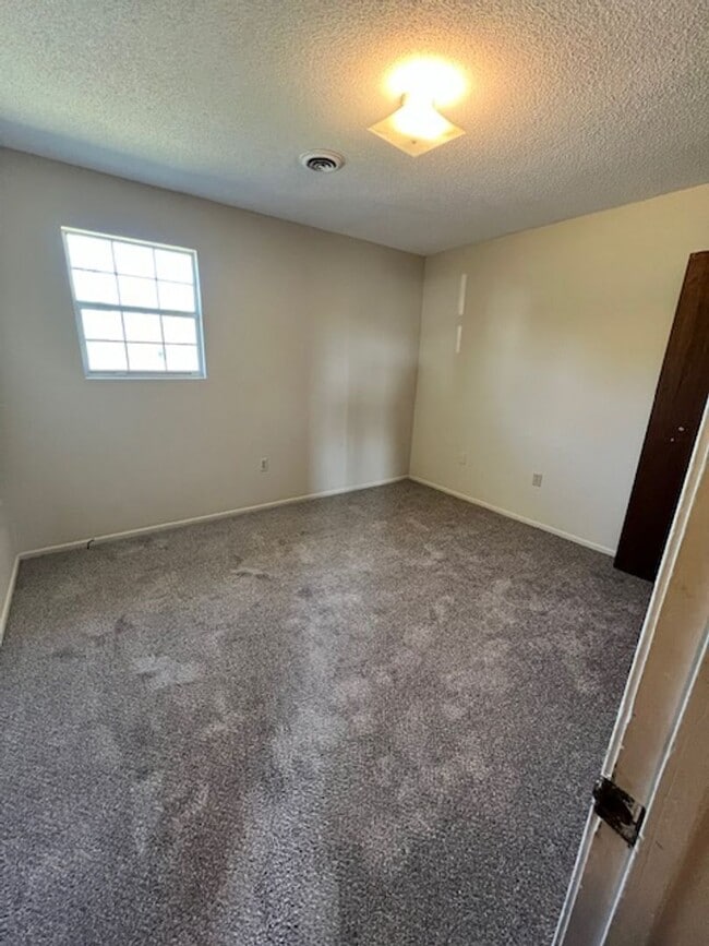 Photo - 101-103 Teakwood Dr Unit 103