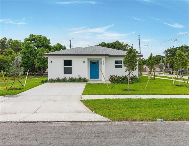 Building Photo - 2360 SW 14th St Rental
