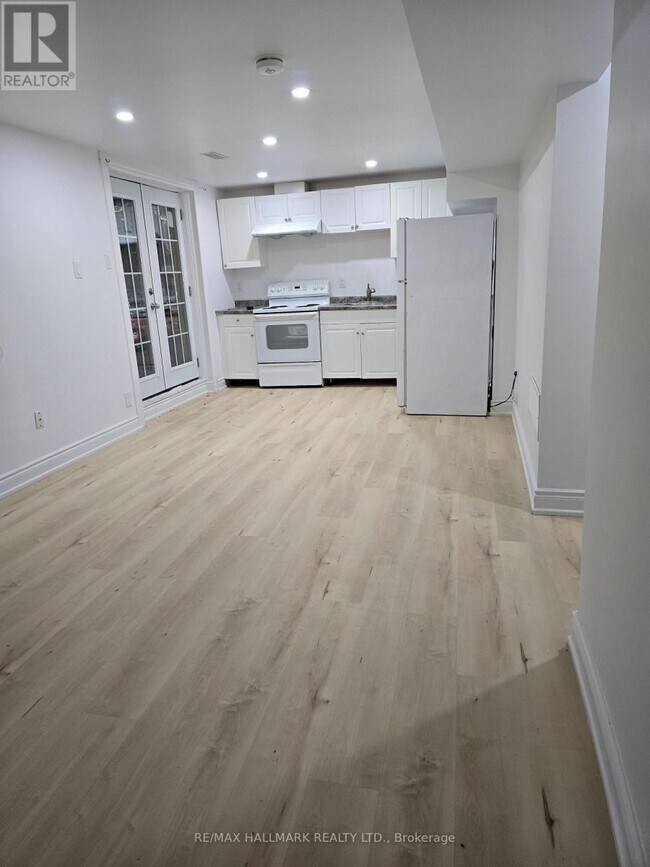 Photo - 262 Lupin Dr
