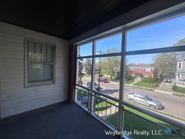 Photo - 862 Academy Ave Unit 2