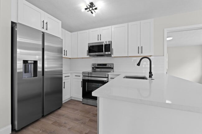 Photo - 2415 Lewis Rd